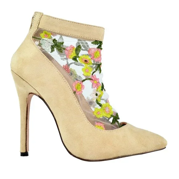 Chase & Chloe Betsy Embroidered Mesh Pump - Picture 2 of 5